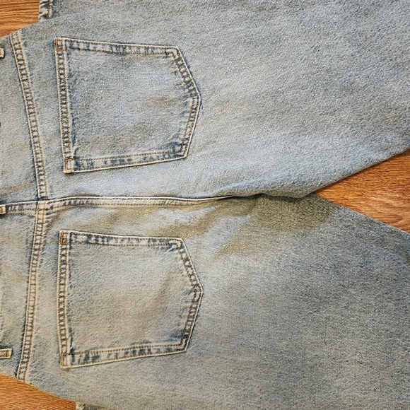 Light blue jeans - Picture 6 of 6